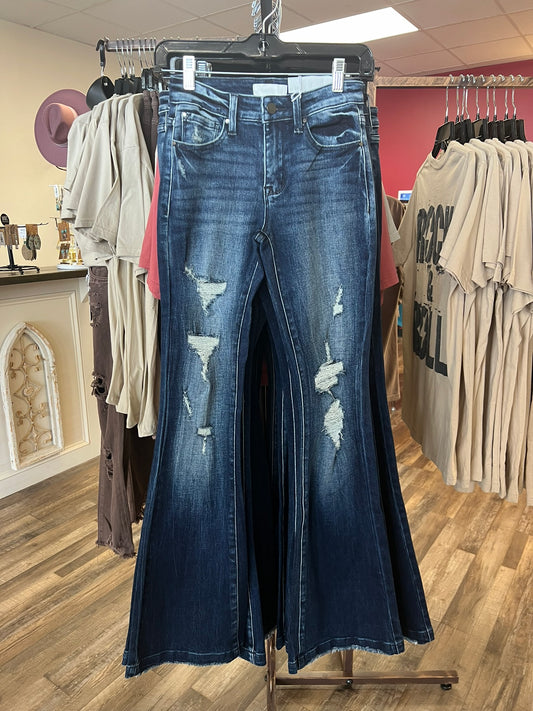 Distressed Mid Rise Stretch Flare