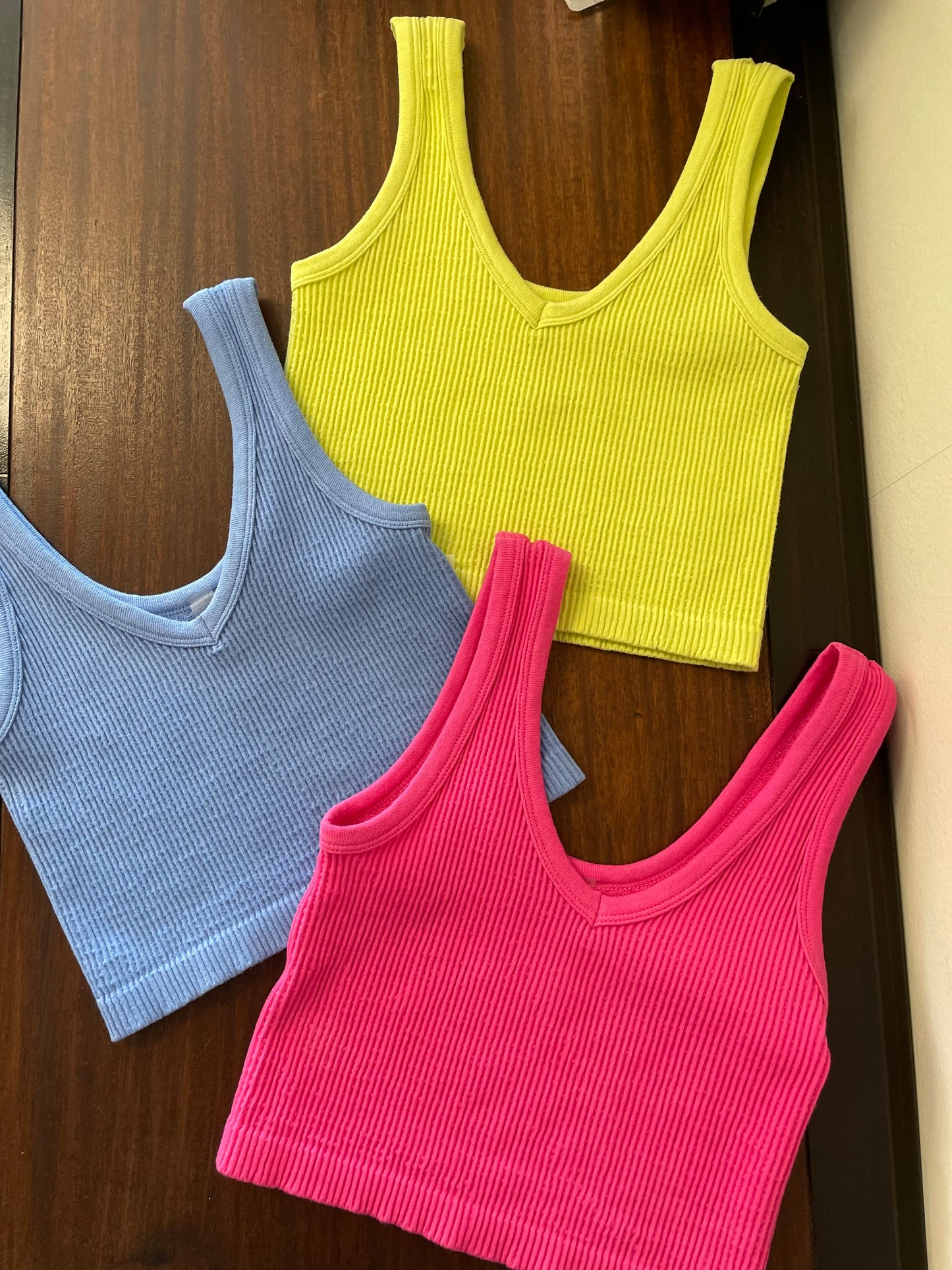 MONOB Crop Tank